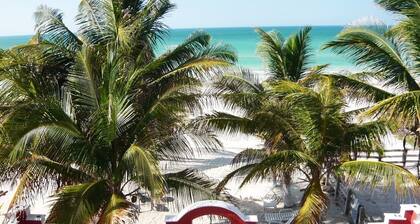 Casa Maya Lodge Robinson Crusoe Style