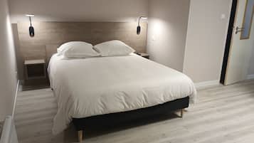 Desk, free WiFi, bed sheets