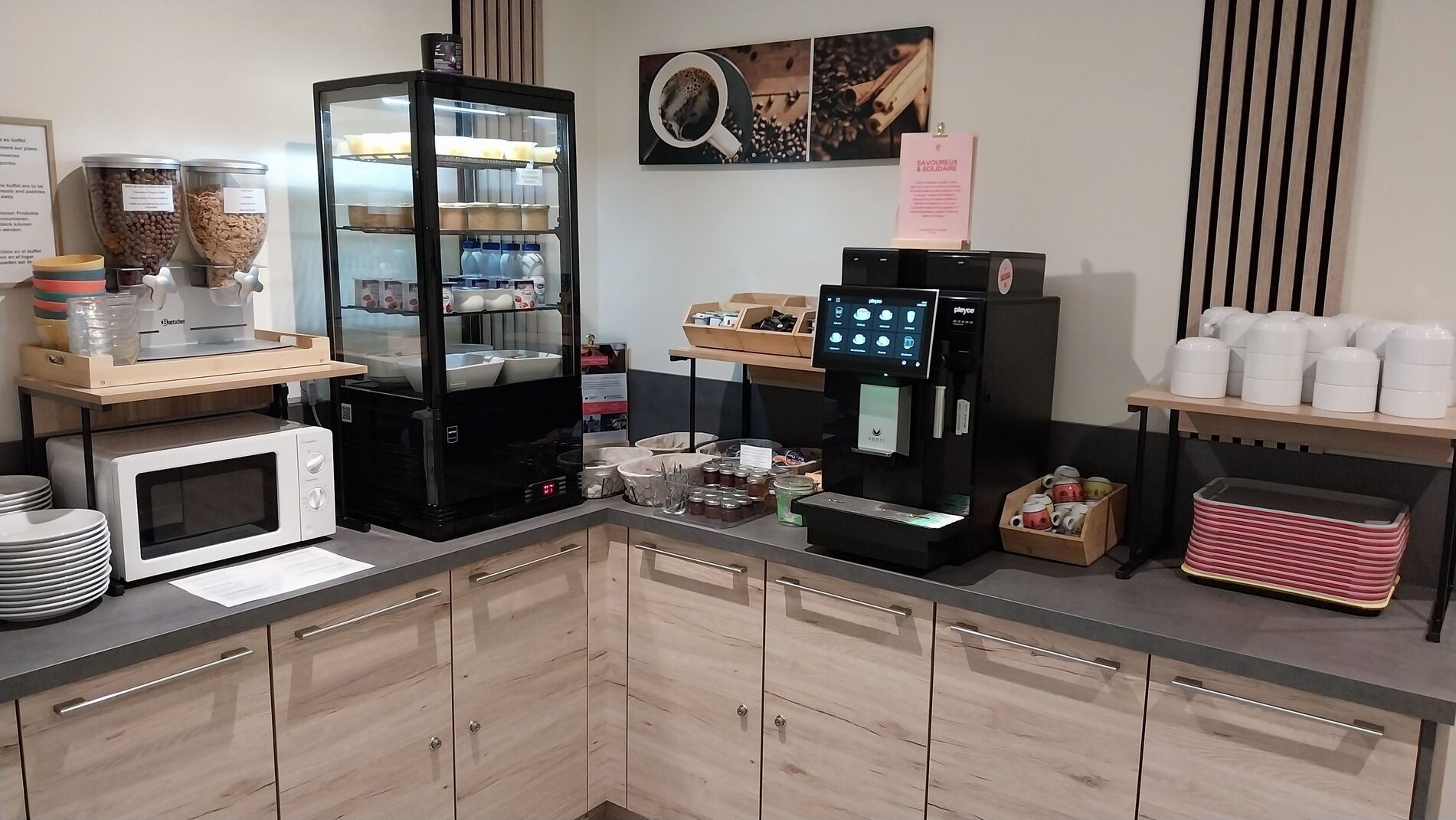 daily buffet breakfast (eur 9.50 per person)