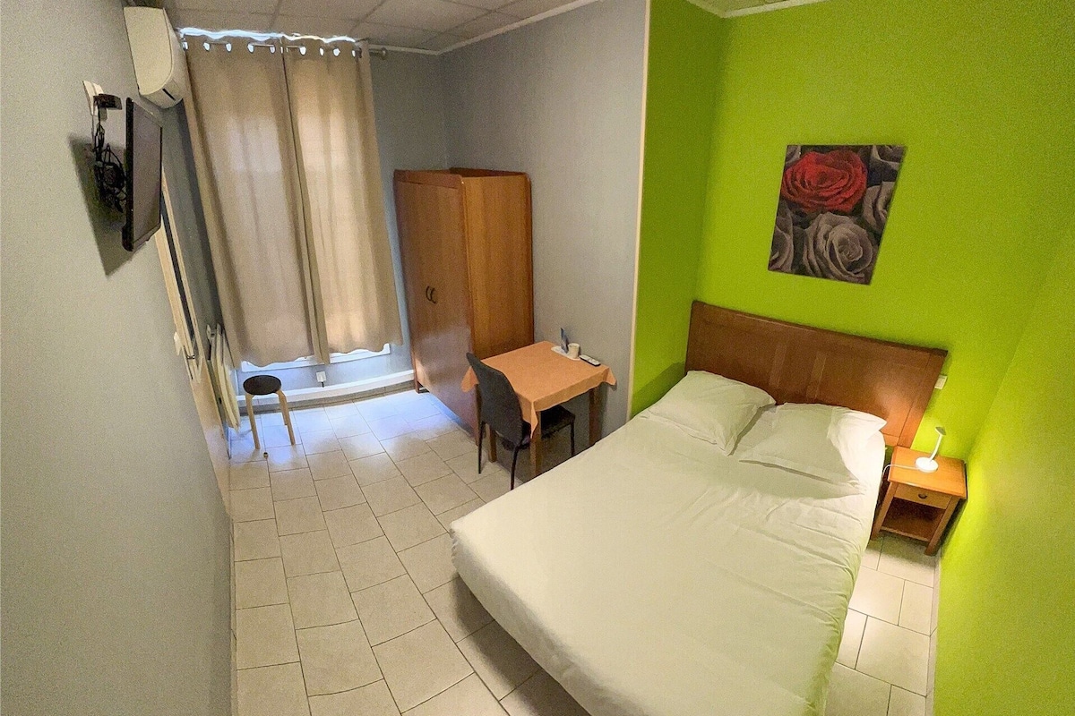 Desk, free WiFi, bed sheets