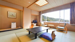 房內夾萬、遮光窗簾/窗簾、床單