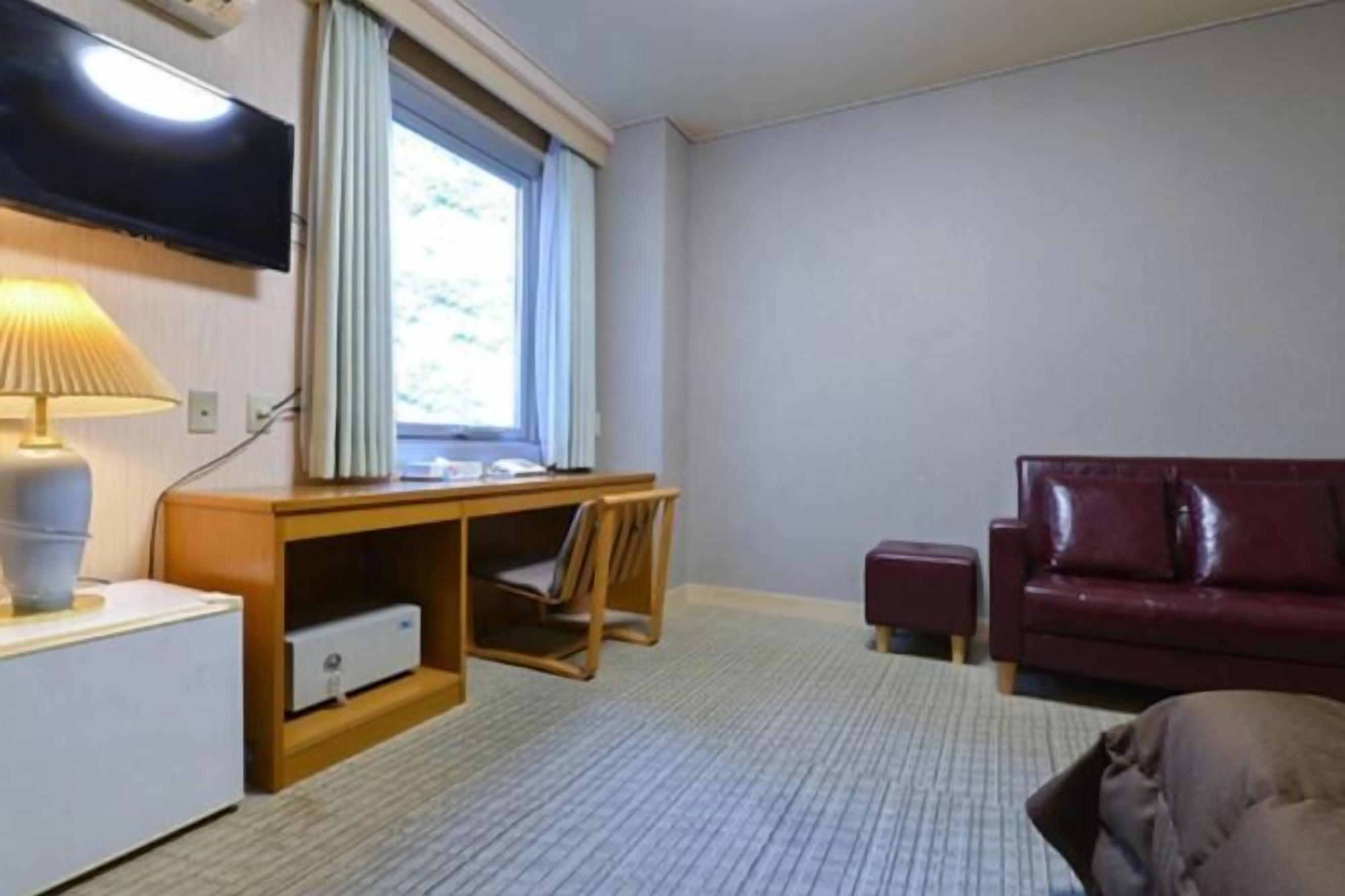 Coin séjour | Télévision de 32 pouces avec chaînes numériques