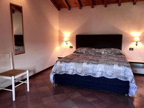 Cribs/infant beds, rollaway beds, free WiFi - Ca' Pignoi (Garda)