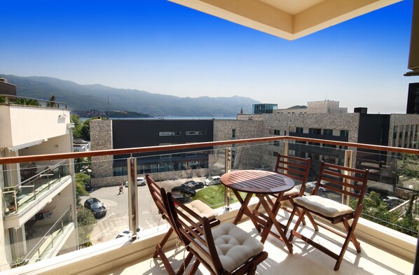 Luxury Apartment, 2 Bedrooms, Sea View | Balcony