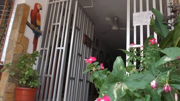 Entrada de la propiedad