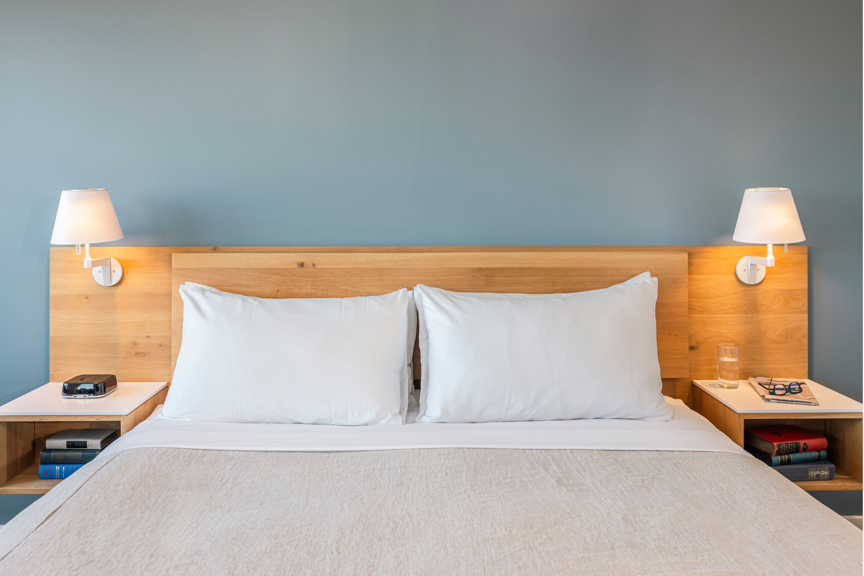 Traditional Room, 1 King Bed | Premium bedding, down comforters, in-room safe, desk