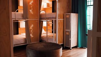 Ropa de cama de alta calidad, tabla de planchar con plancha, wifi gratis