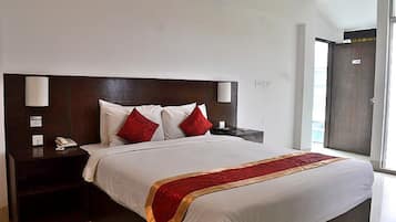 Deluxe Double Room, 1 King Bed, Balcony, Garden View | 1 bedroom, desk, rollaway beds, free WiFi