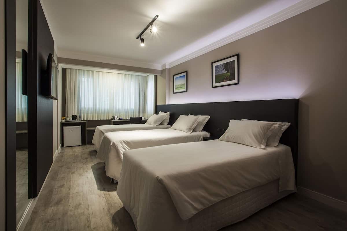 1 Schlafzimmer, Minibar, Zimmersafe, Schreibtisch