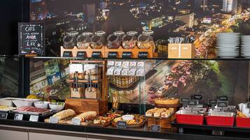 Desayuno buffet incluido todos los días