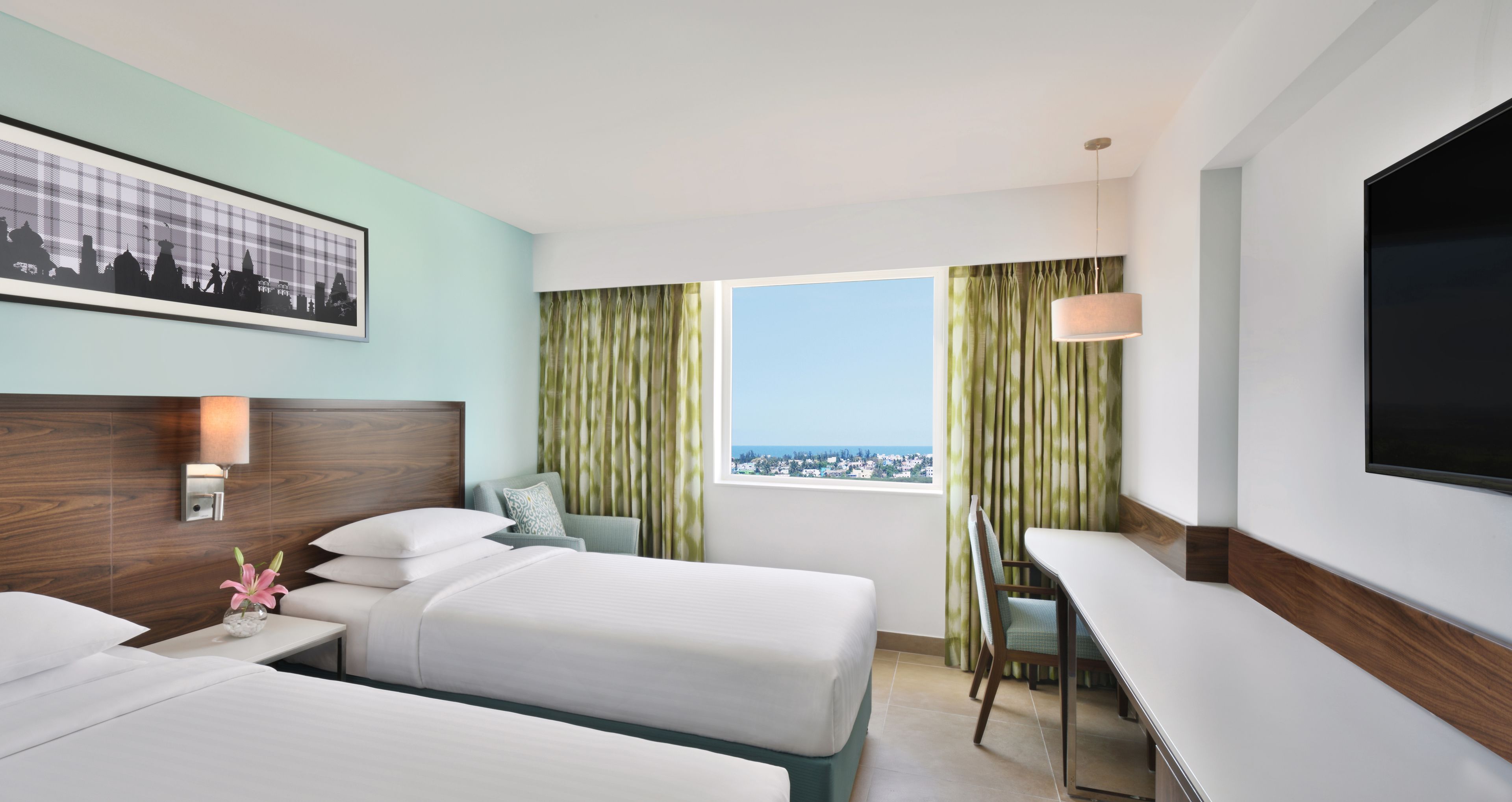 1 bedroom, hypo-allergenic bedding, minibar, in-room safe