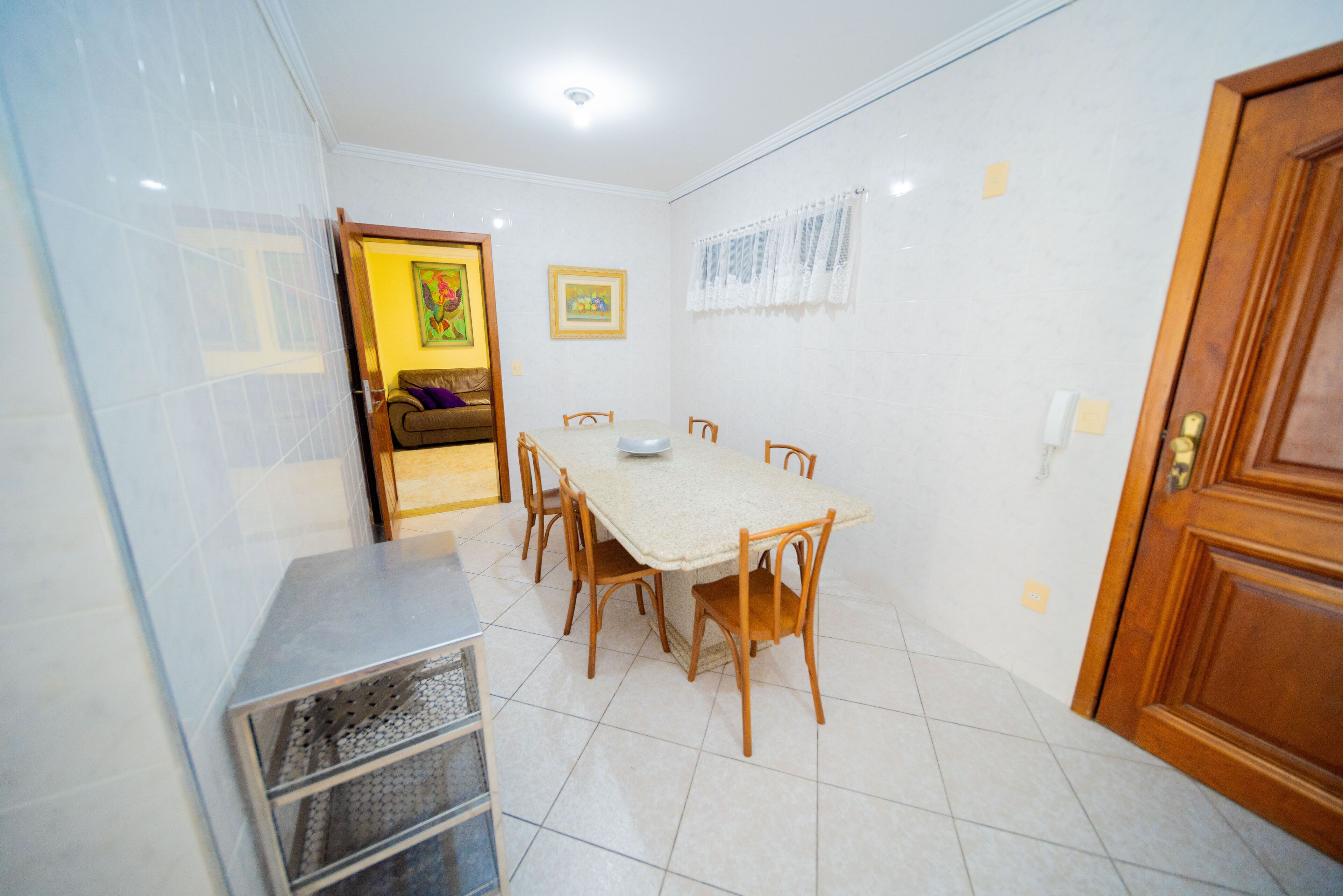 Family Apartment | Private kitchen | Fridge, microwave