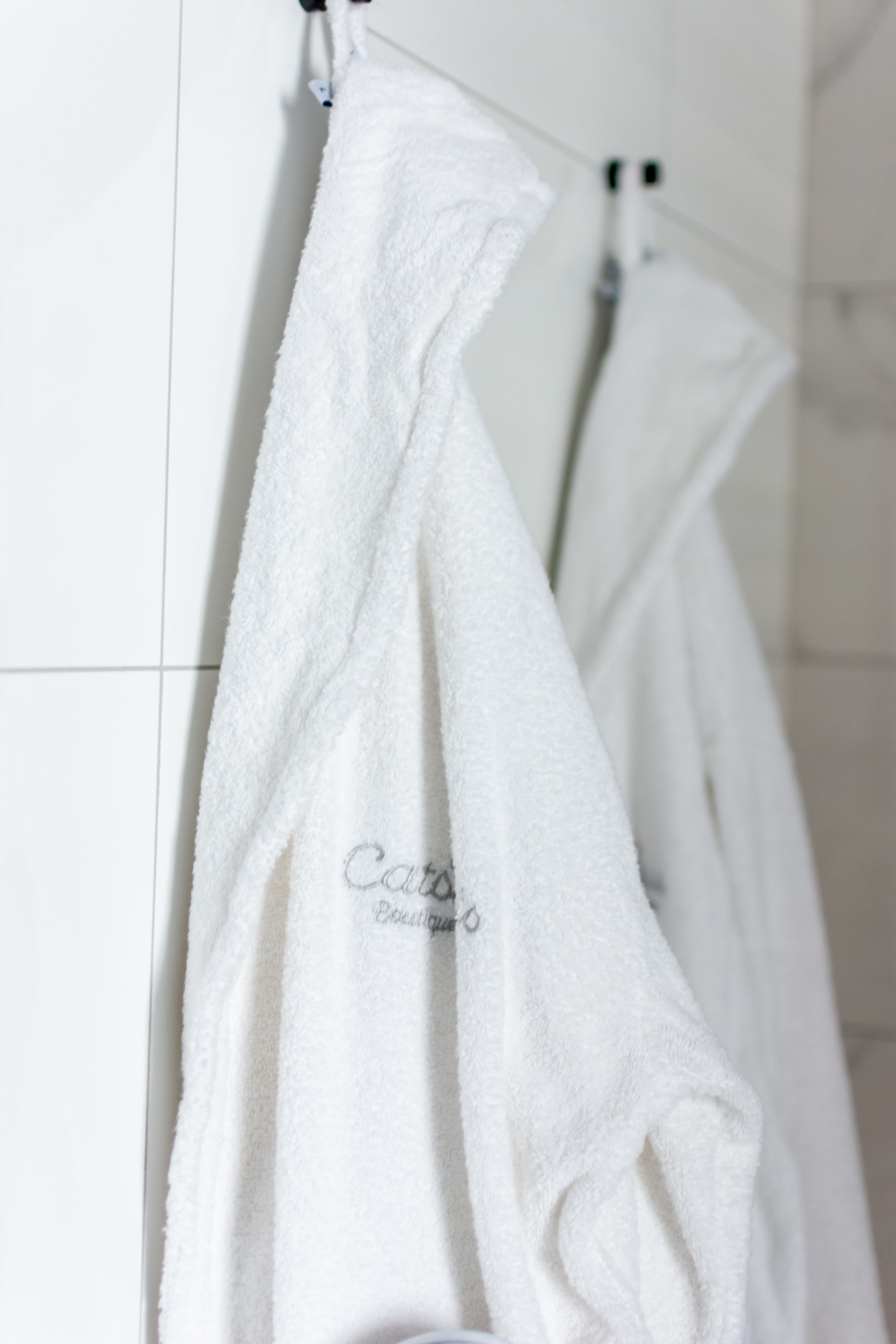 deluxe double room | bathroom amenities | free toiletries, hair dryer, towels