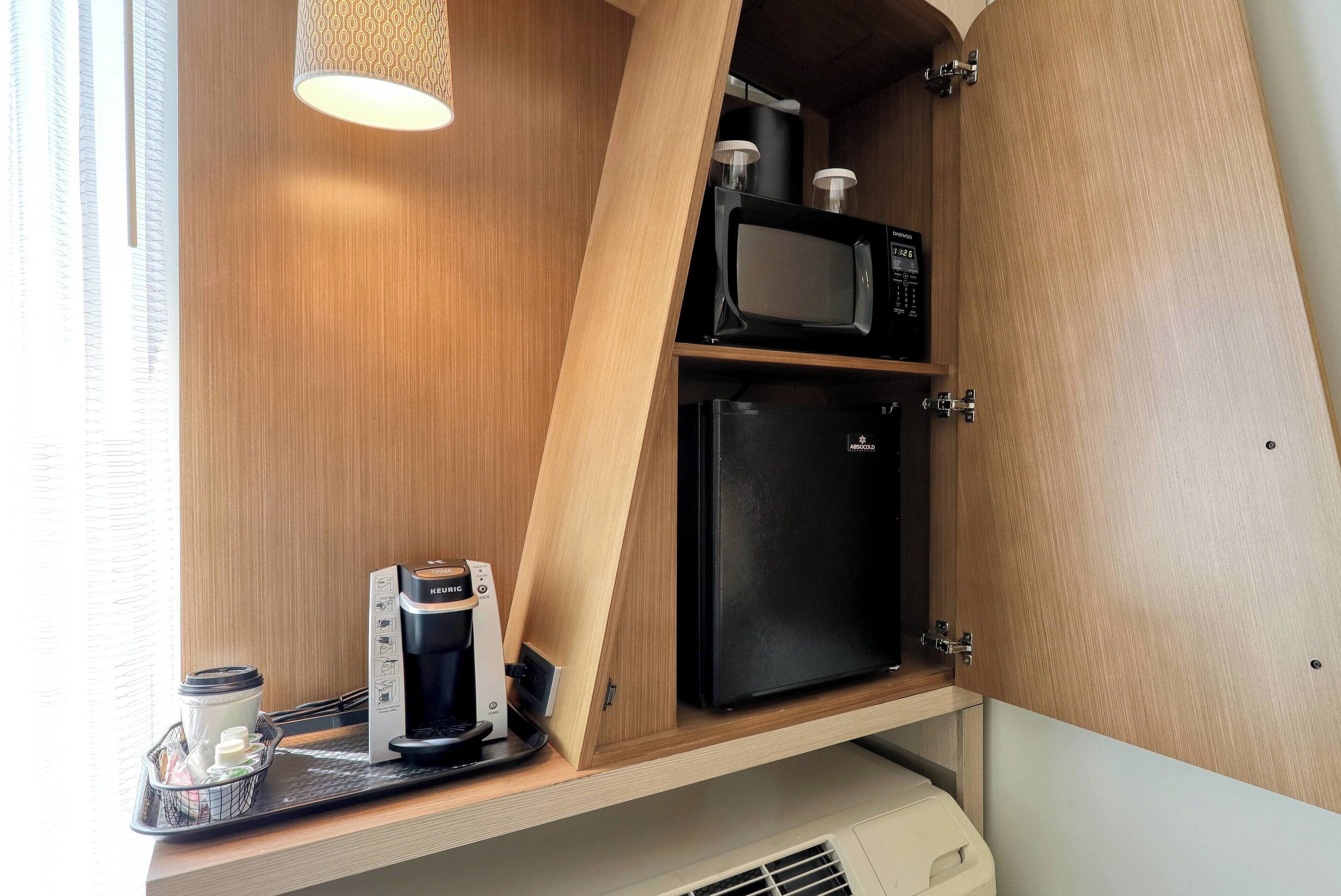 1 bedroom, premium bedding, pillow-top beds, desk