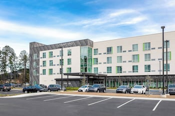 Hotel Exterior at Courtyard by Marriott Savannah Airport