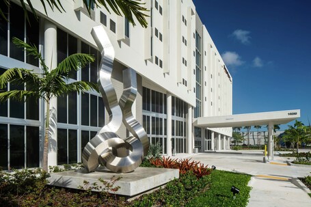 DoubleTree by Hilton Miami Doral, FL - Image 41