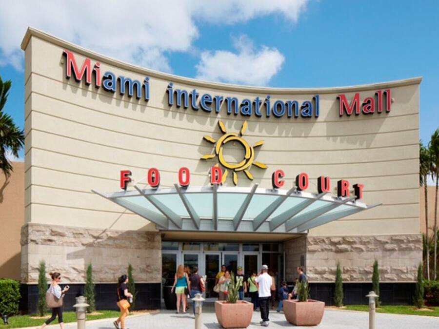 Miami International Mall with a FOOD COURT sign.