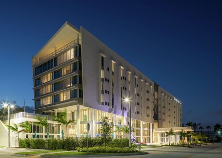 DoubleTree by Hilton Miami Doral, FL - Image 1