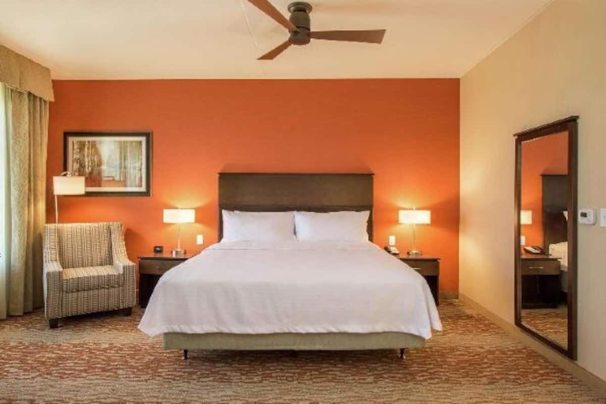 In-room safe, desk, iron/ironing board, free cots/infant beds