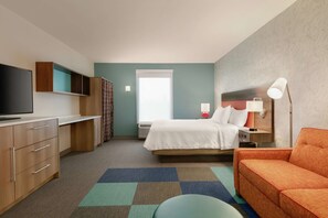 Desk, laptop workspace, blackout curtains, iron/ironing board - Home2 Suites by Hilton Chantilly Dulles Airport (Chantilly)