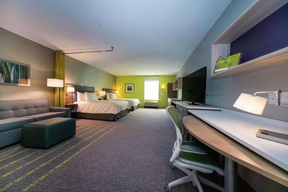 In-room safe, desk, iron/ironing board, free cribs/infant beds