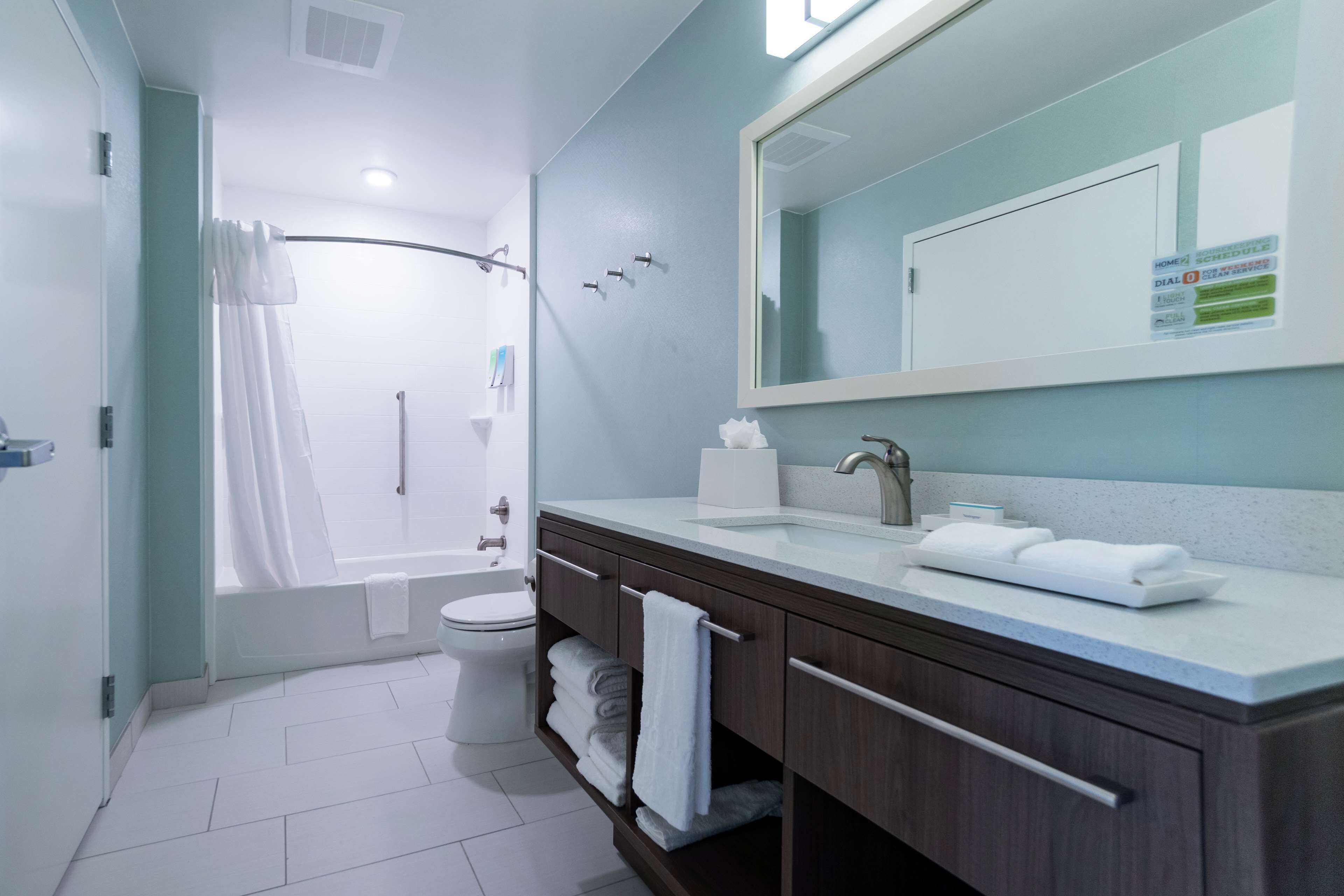 suite, 1 bedroom, non smoking | bathroom | hair dryer, towels