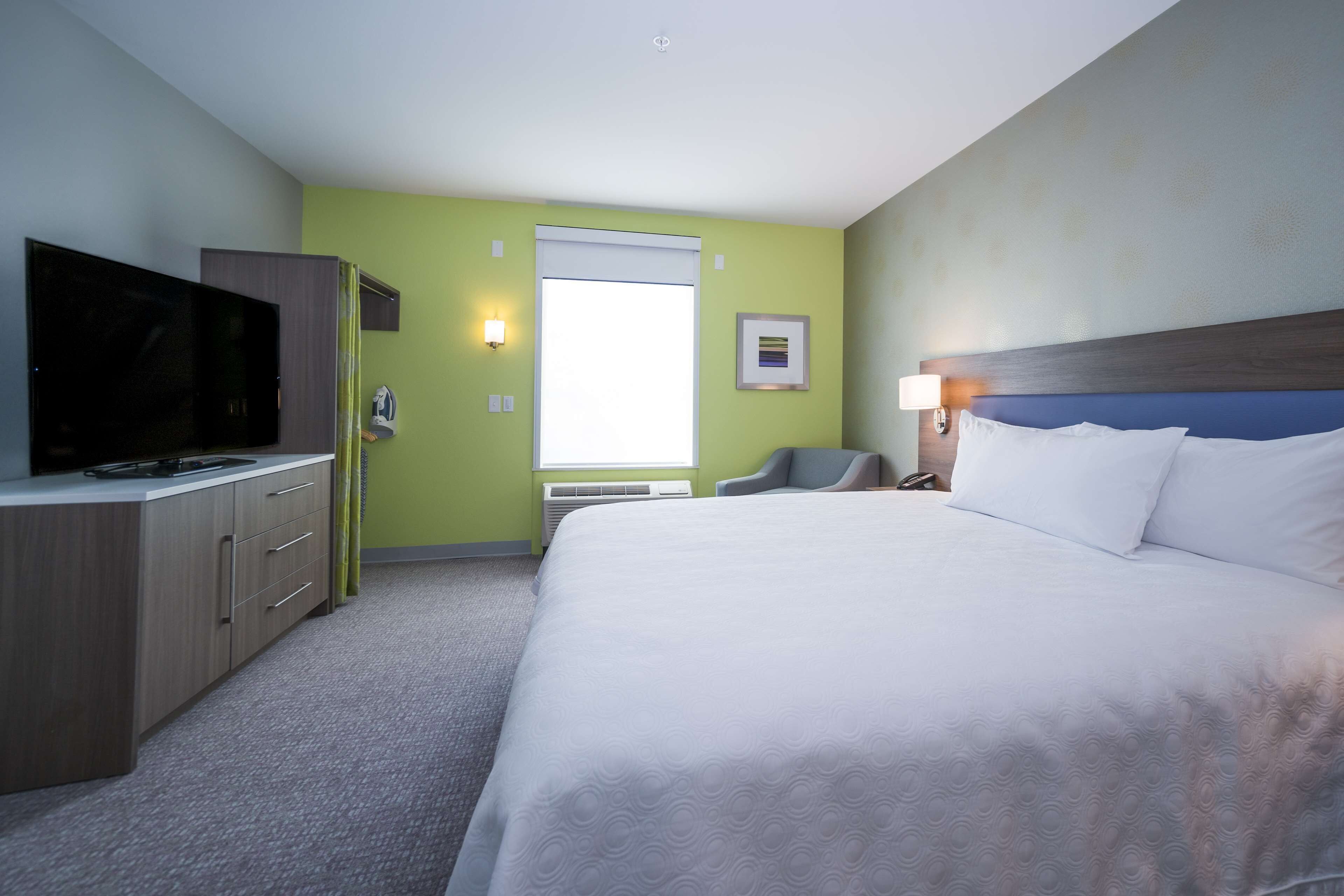 in-room safe, desk, iron/ironing board, free cots/infant beds