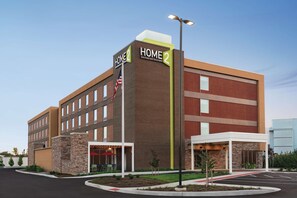 Exterior - Home2 Suites by Hilton Lancaster (Lancaster)