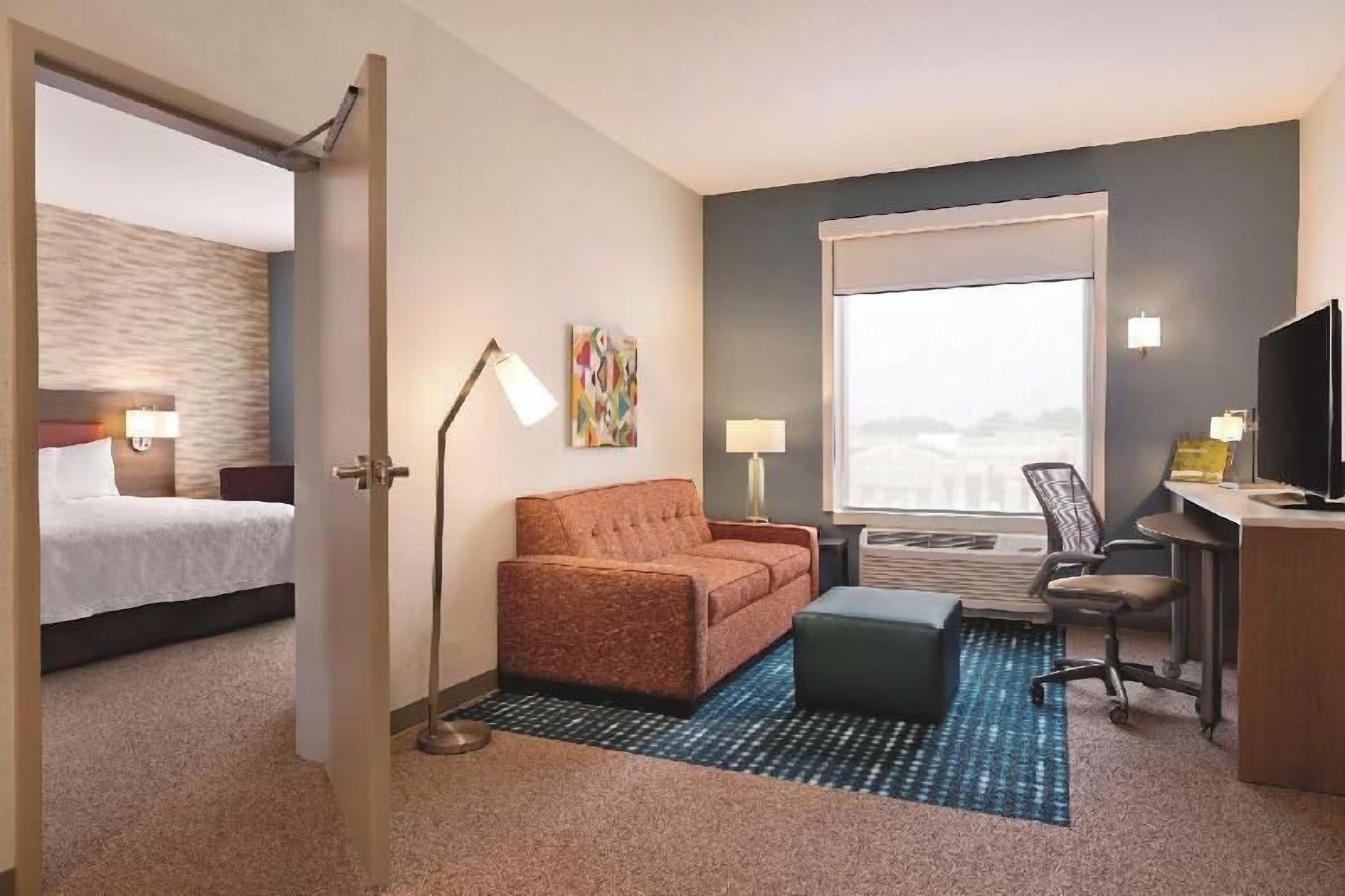 In-room safe, desk, laptop workspace, free WiFi