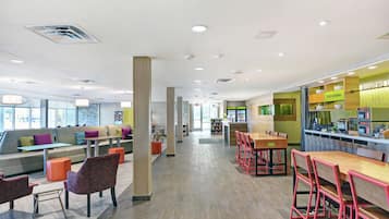 Tägliches inbegriffenes Frühstück