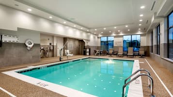 Una piscina cubierta