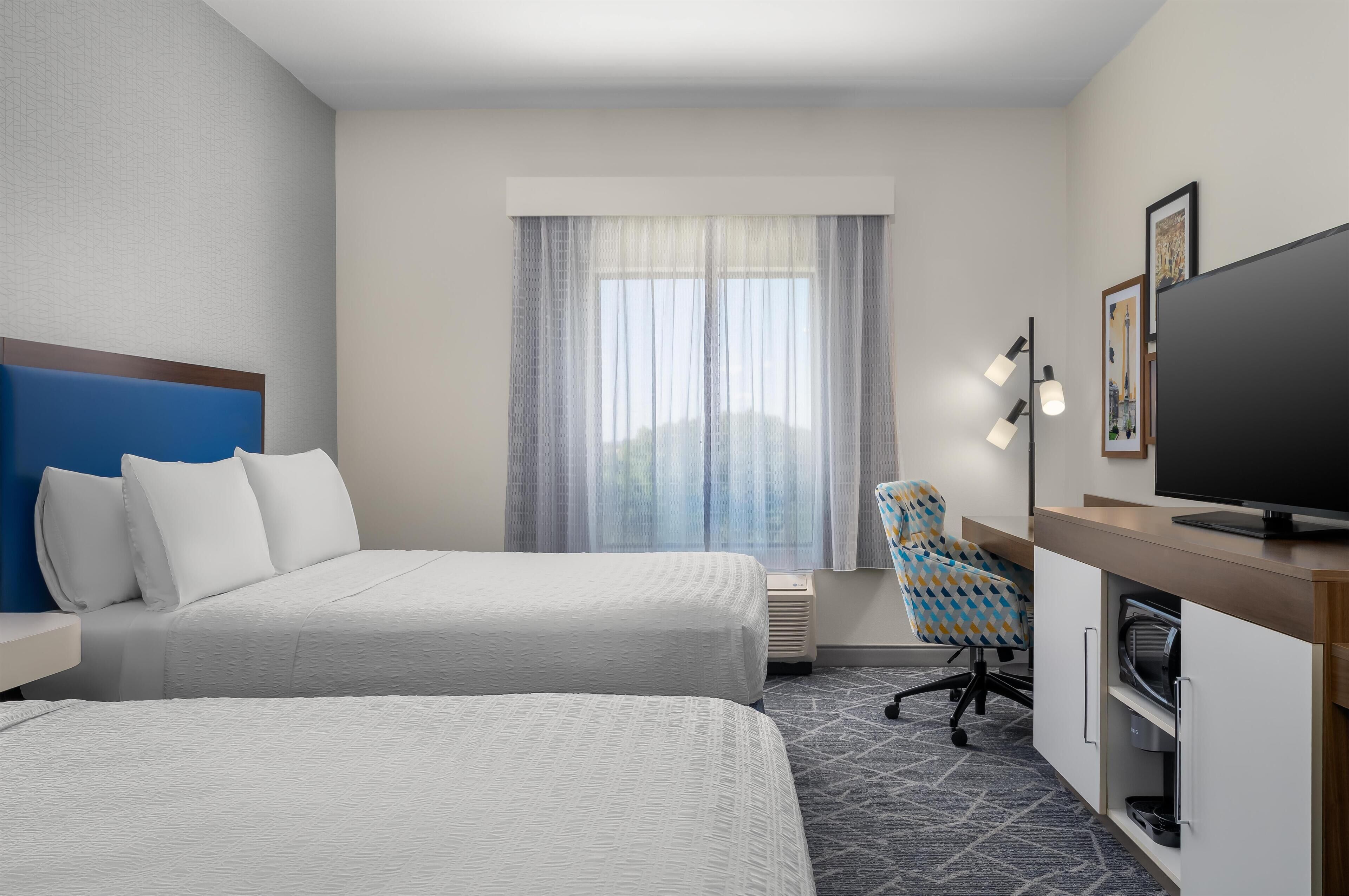 Room, 2 Queen Beds, Refrigerator