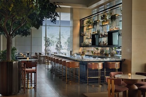 Lobby lounge