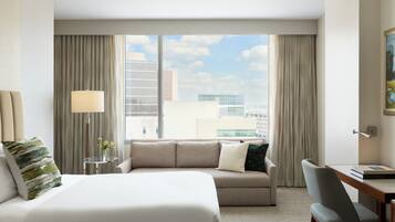 Roupas de cama premium, cofres nos quartos, individualmente mobiliados