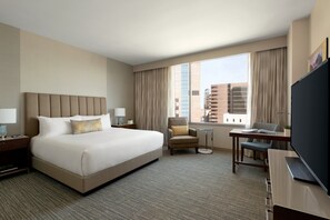 Premium bedding, in-room safe, individually furnished, desk - InterContinental Houston by IHG (Houston)