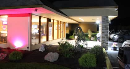 Fairmount Inn & Suites - Stroudsburg Poconos
