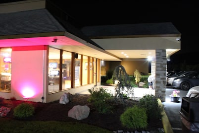 Fairmount Inn & Suites - Stroudsburg Poconos