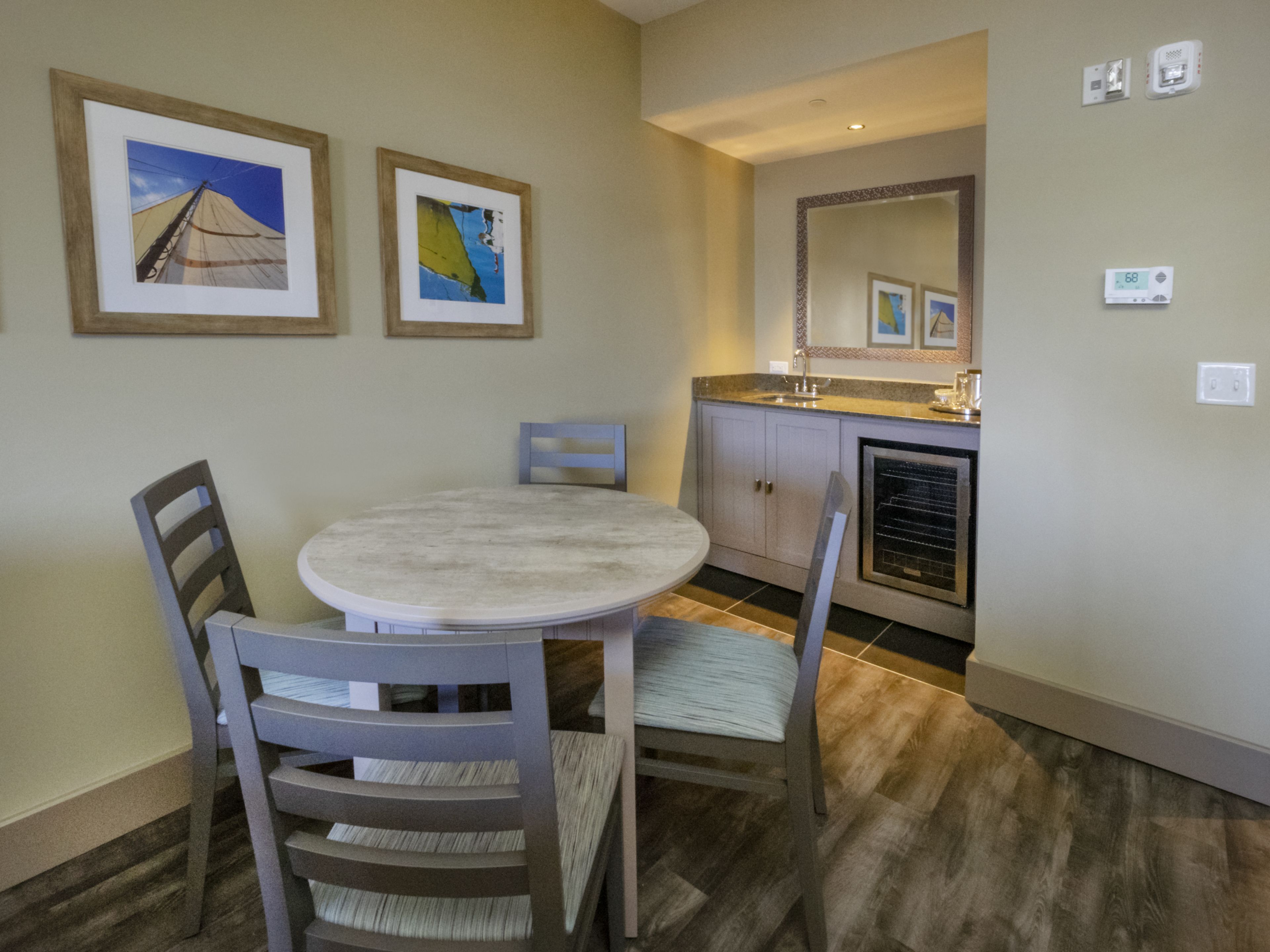 egyptian cotton sheets, premium bedding, in-room safe