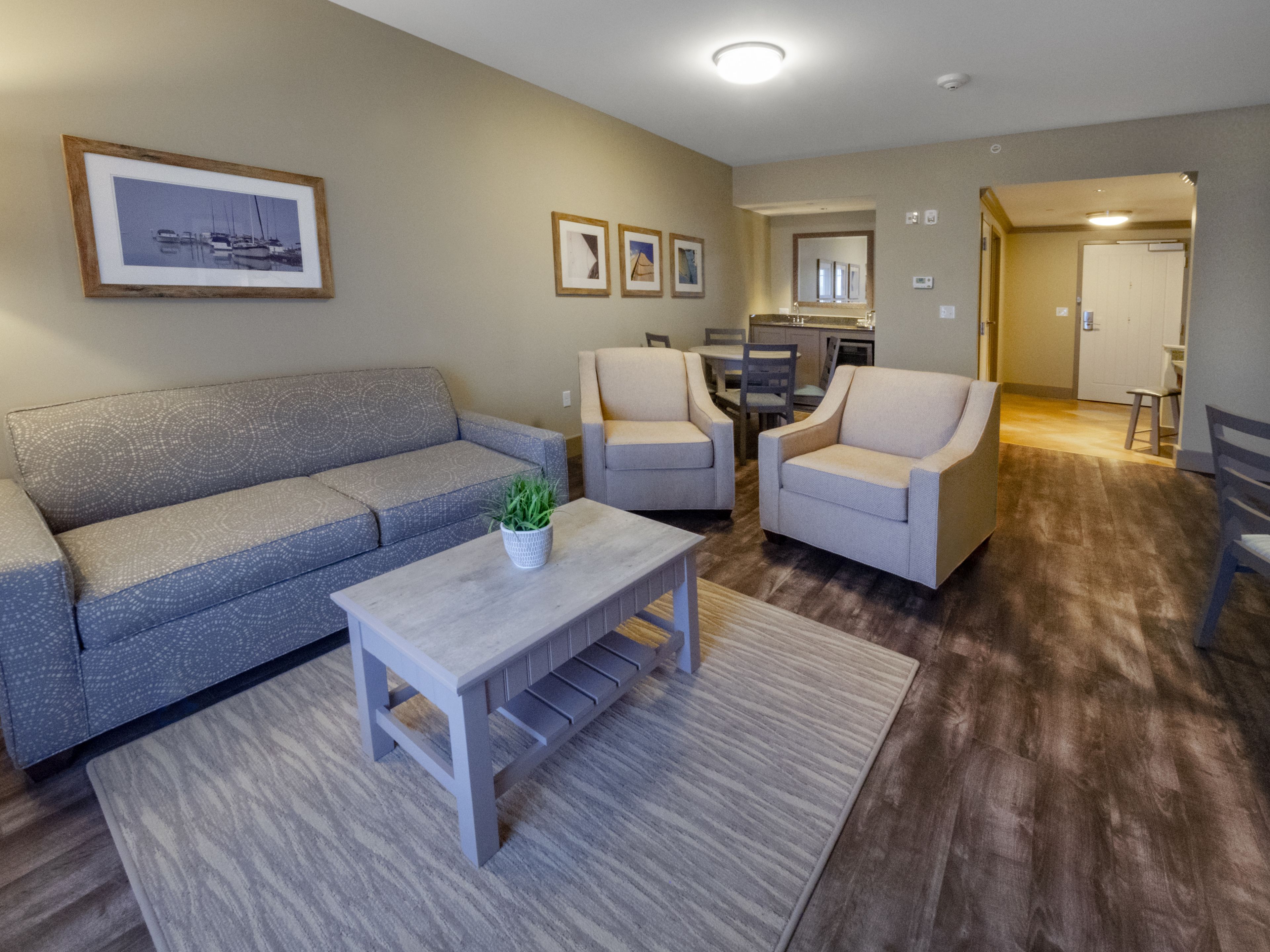 egyptian cotton sheets, premium bedding, in-room safe