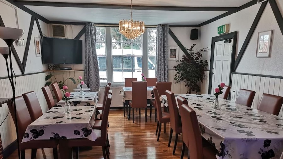 Swan Inn, Heathrow Airport