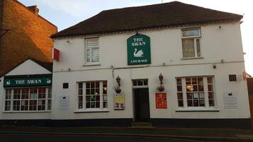 Mặt tiền nơi lưu trú