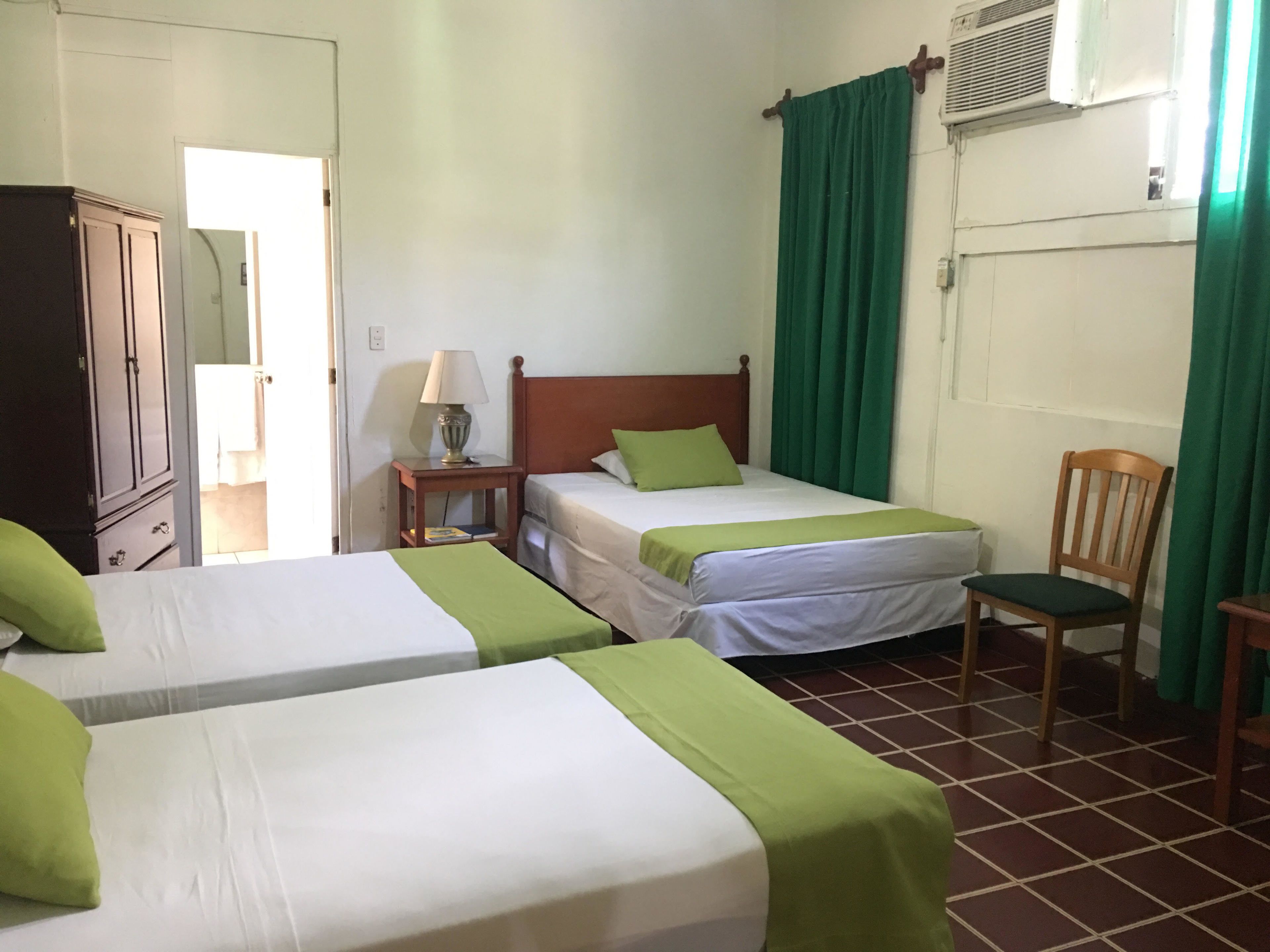 Family Room, Multiple Beds, Non Smoking | Desk, free WiFi