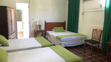 Family Room, Multiple Beds, Non Smoking | Desk, free WiFi