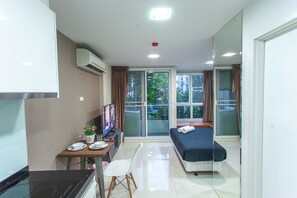 Superior One Bedroom Apartment | Tende oscuranti, letti aggiuntivi (a pagamento), Wi-Fi gratuito