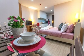 Studio Pool View  | Blackout drapes, rollaway beds, free WiFi