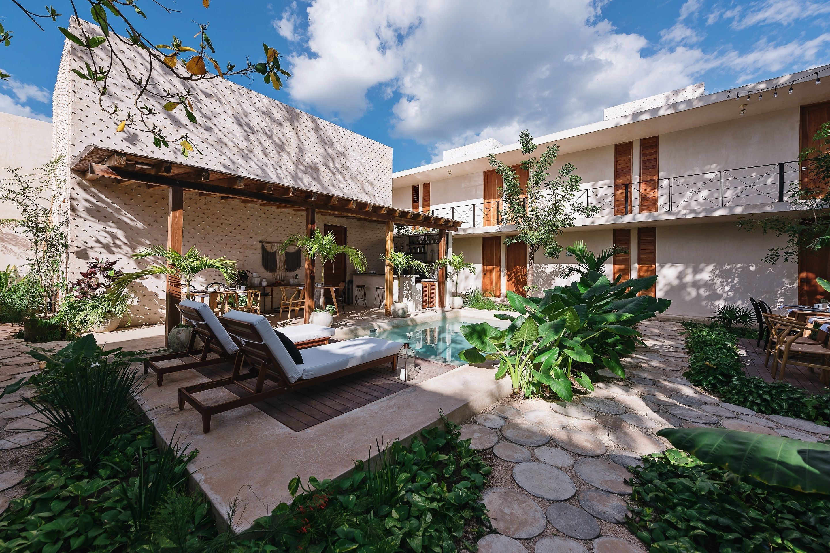 outdoor pool, pool loungers