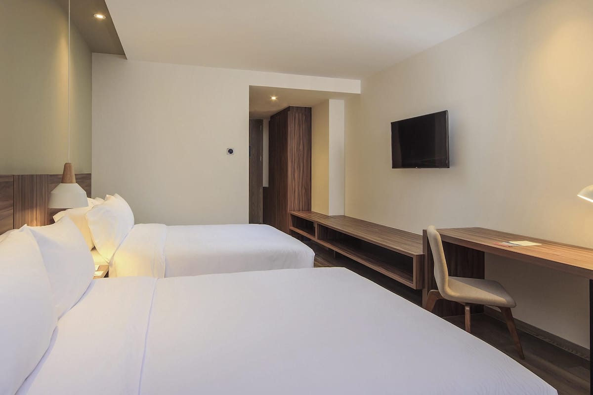 1 bedroom, minibar, in-room safe, desk