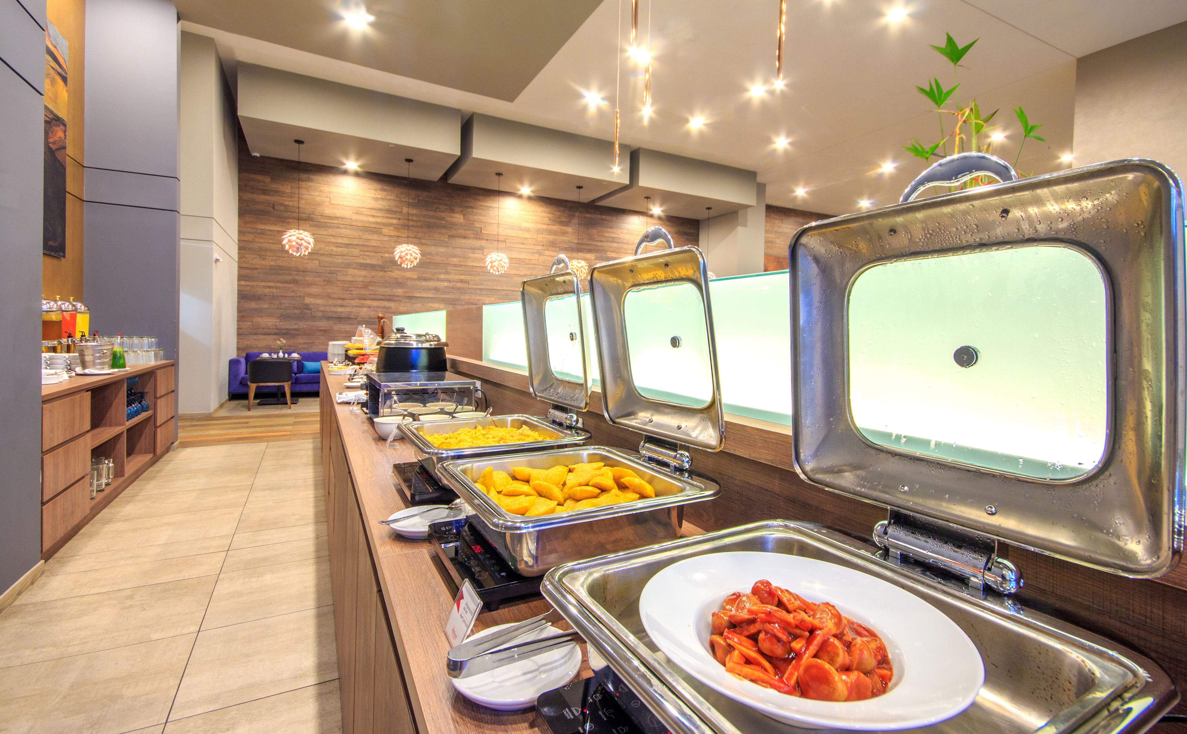 daily buffet breakfast (cop 52313 per person)