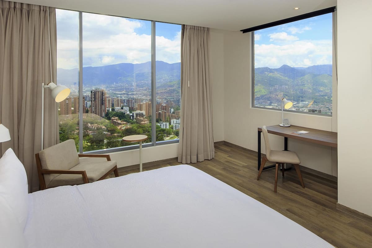 1 bedroom, minibar, in-room safe, desk