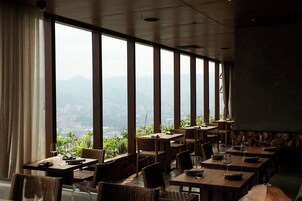 2 Restaurants; Frühstück, Mittagessen und Abendessen werden serviert